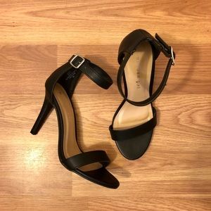 Madden Girl G-Rissa Black Heels